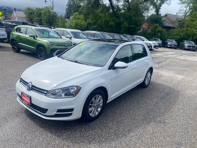 2016 Volkswagen Golf — rear three-quarter view